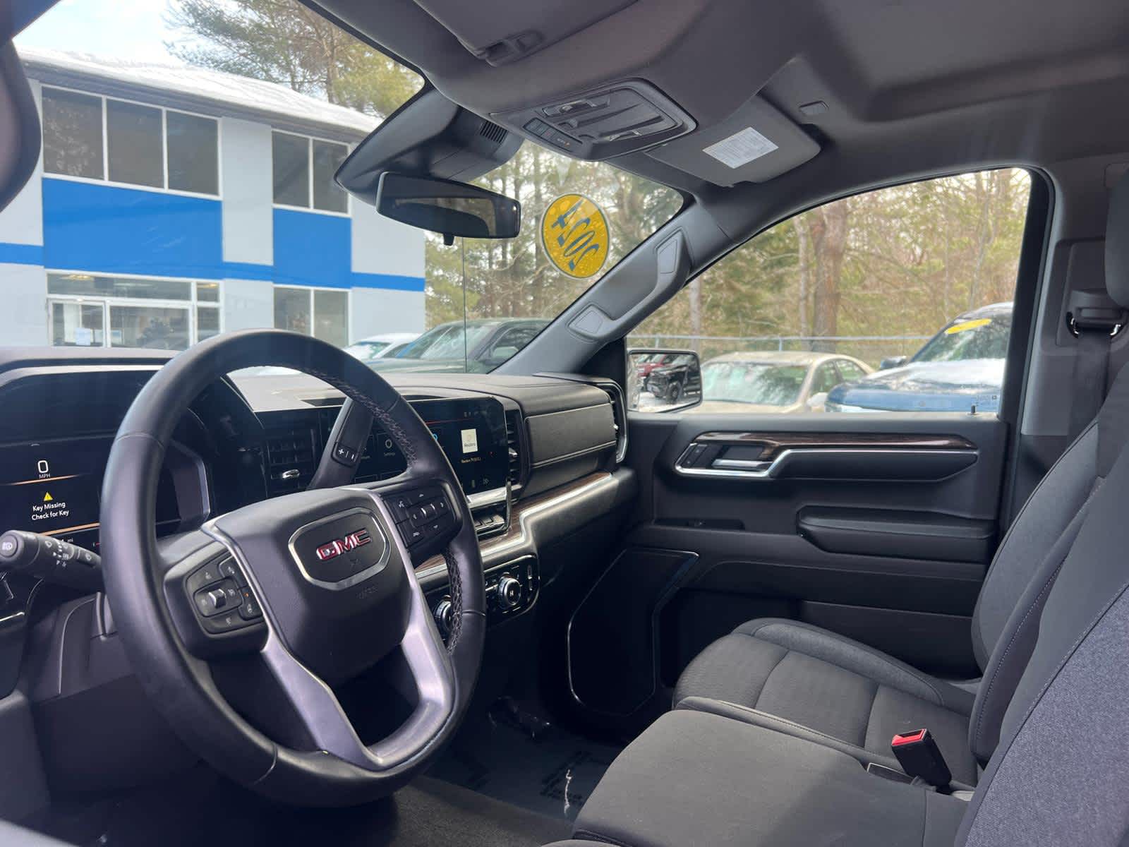 2024 GMC Sierra 1500 Elevation