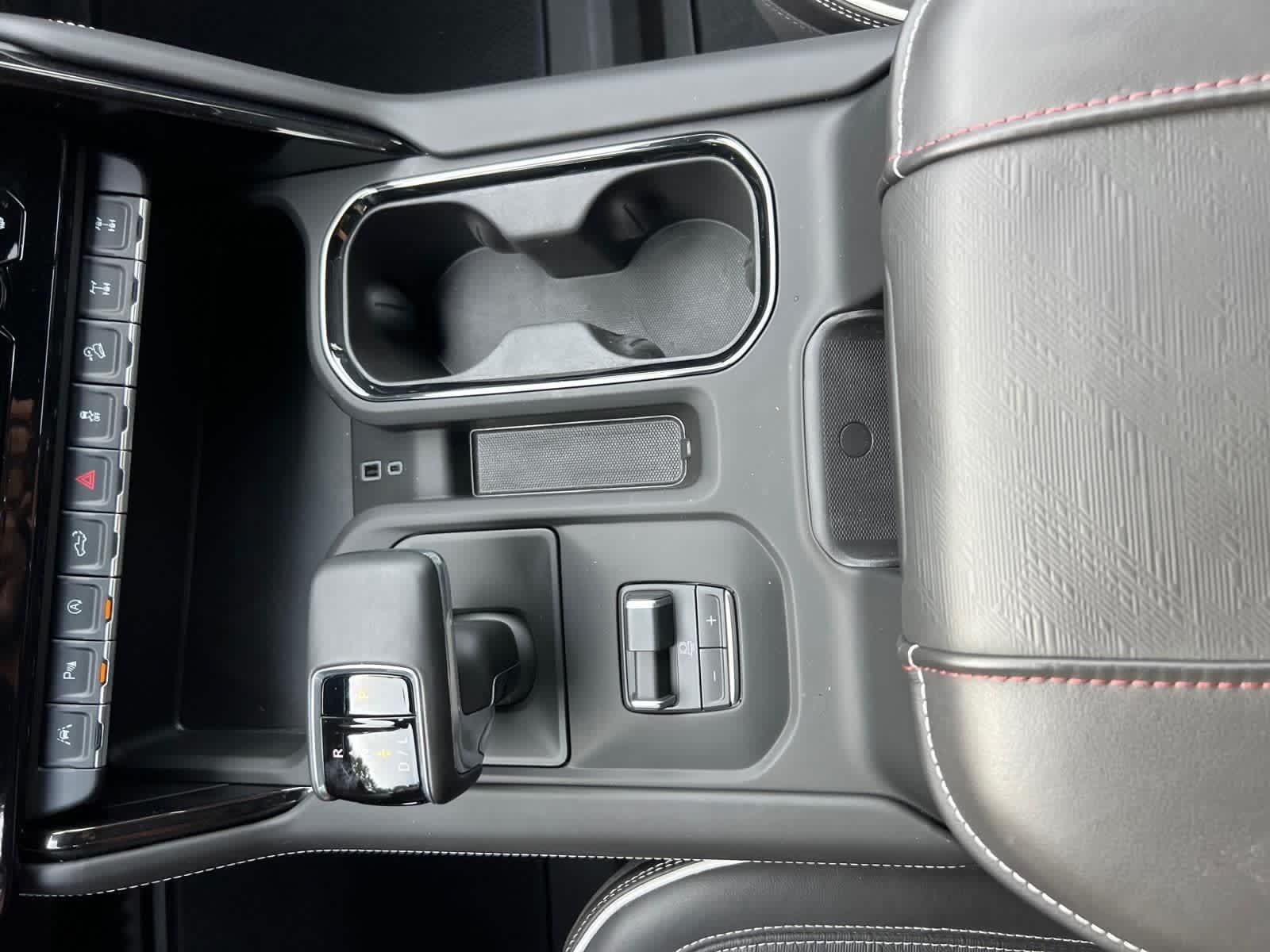 2026 GMC Sierra 1500 AT4X - Photo 21