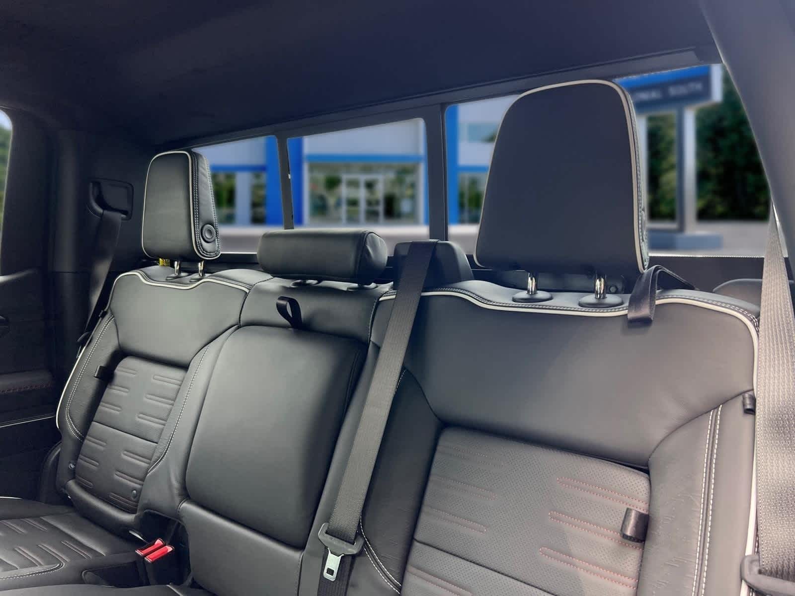 2026 GMC Sierra 1500 AT4X - Photo 27
