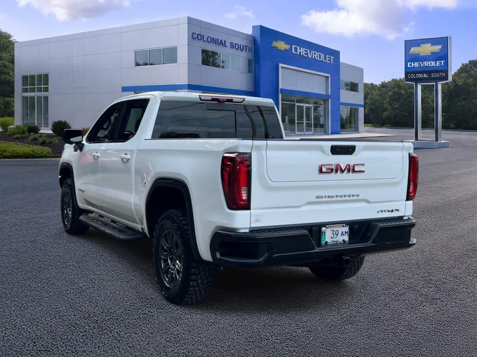 2026 GMC Sierra 1500 AT4X - Photo 4