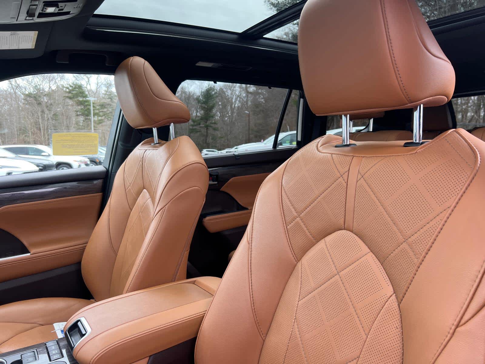 2020 Toyota Highlander Hybrid Platinum