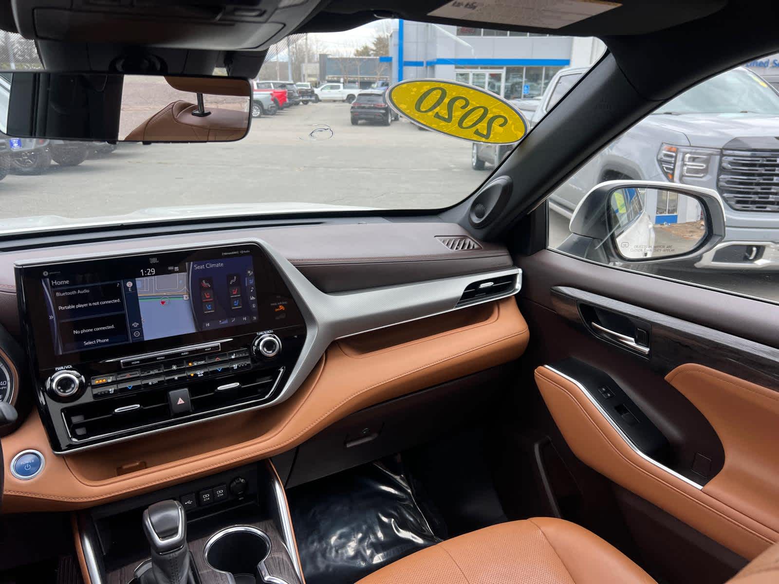 2020 Toyota Highlander Hybrid Platinum