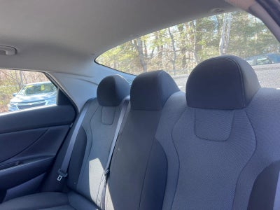 2025 Hyundai Elantra SE