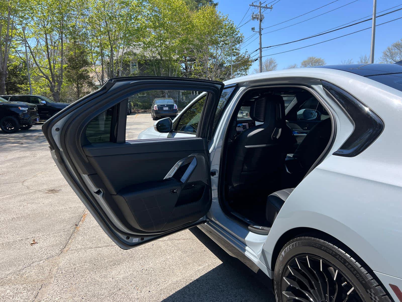 2023 BMW 760 i xDrive
