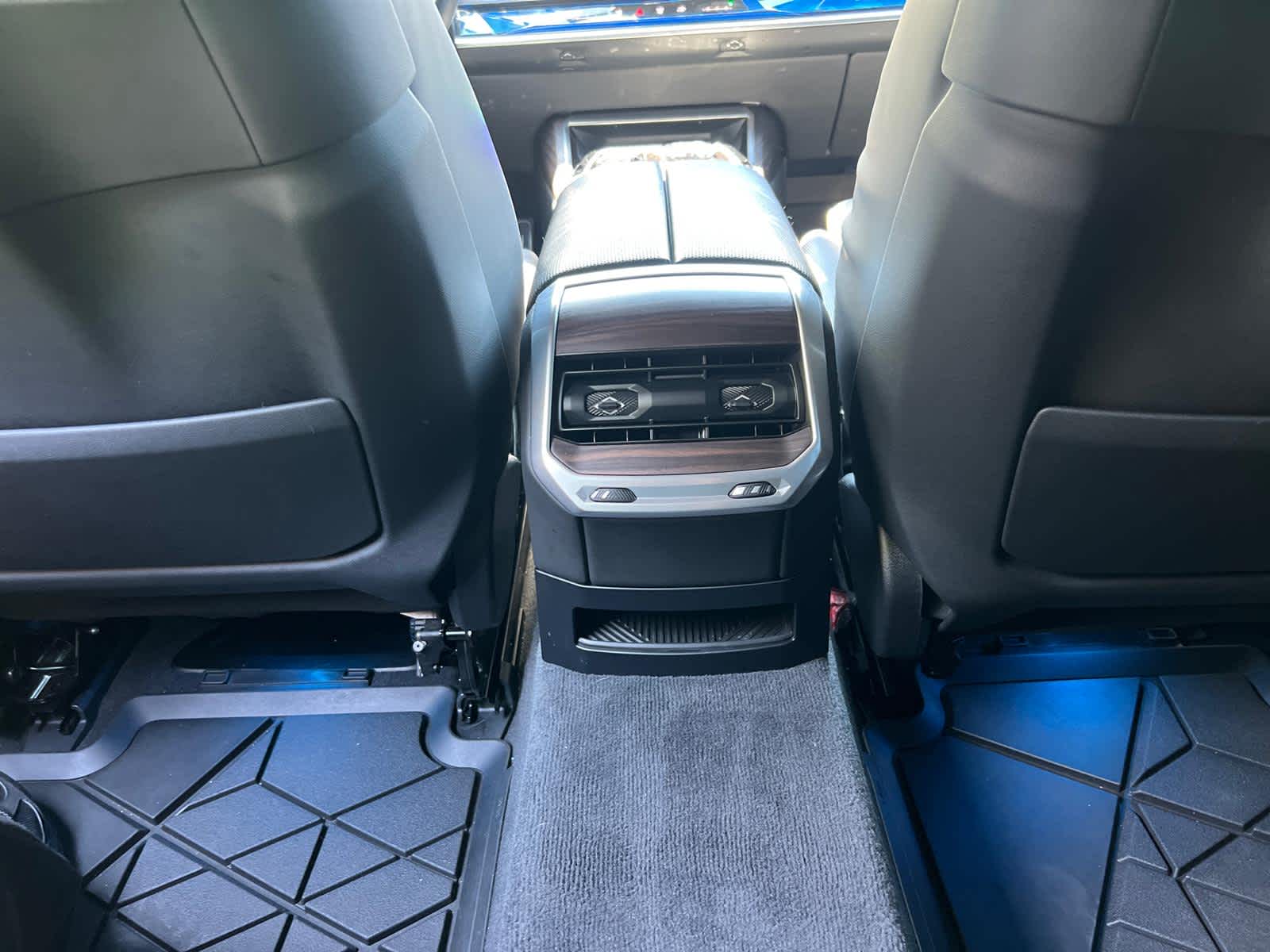 2023 BMW 760 i xDrive