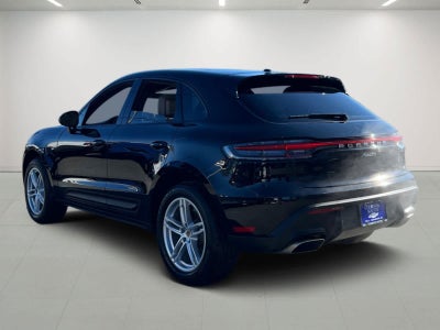 2025 Porsche Macan BASE/T